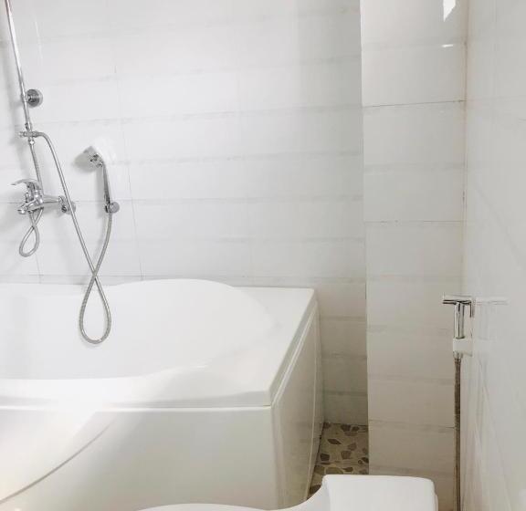 سوئیت با بالکن, Binh Minh