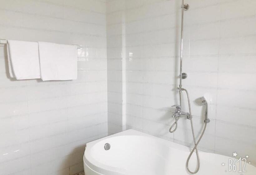 سوئیت با بالکن, Binh Minh