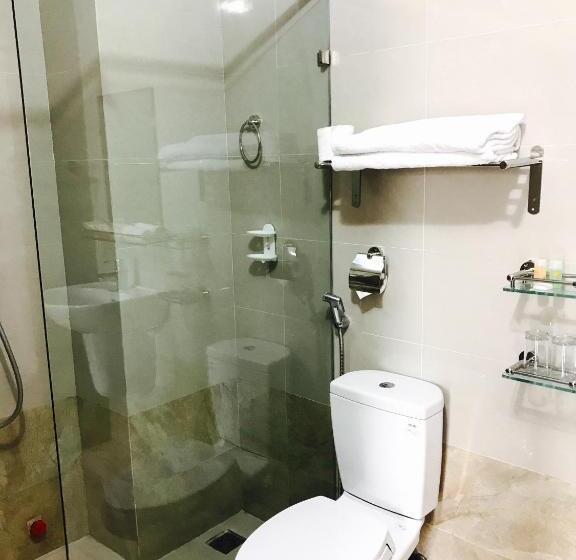 Deluxe Suite King Bed, Binh Minh