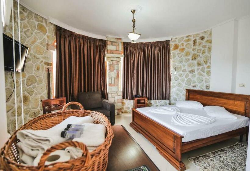 Camera Standard Vista Mare, Castle