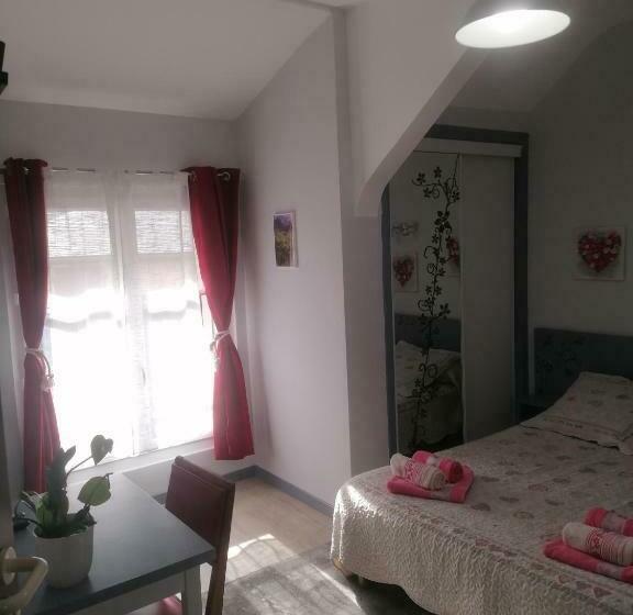 Номер Стандарт, Chambres D'hôtes L'astazou