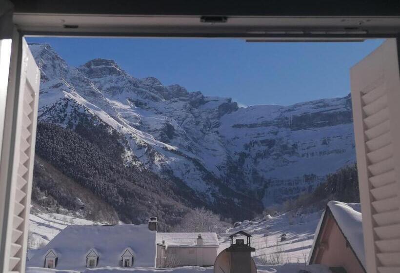 Номер Стандарт, Chambres D'hôtes L'astazou