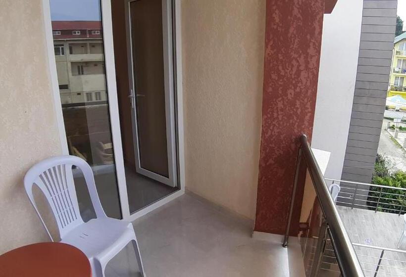 اتاق استاندارد با بالکن, Imeri