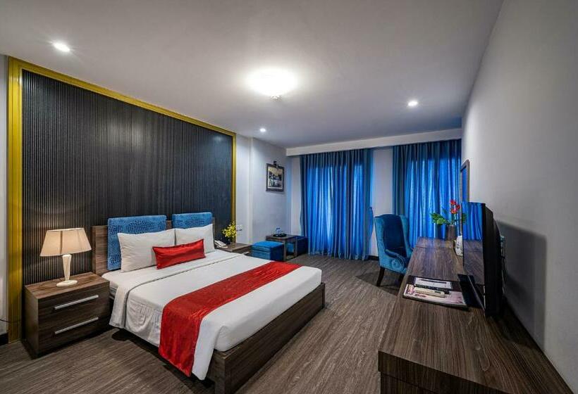 اتاق پرمیوم, Iris