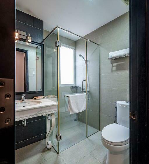 اتاق لوکس, Iris