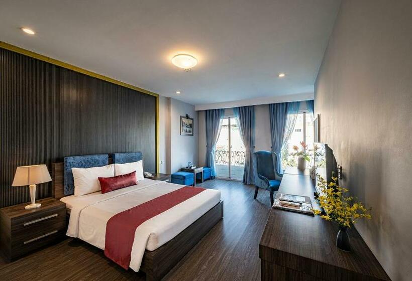 اتاق پرمیوم, Iris