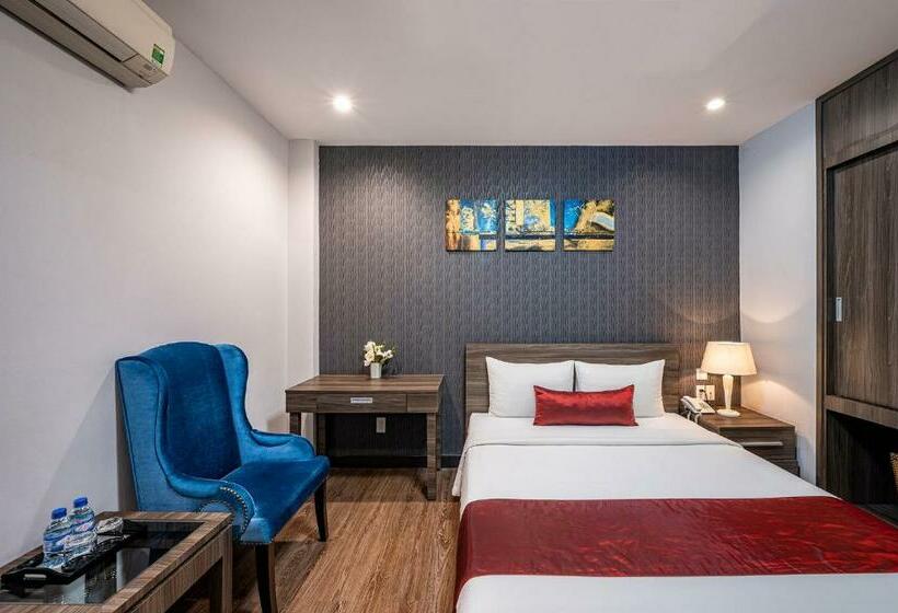 اتاق لوکس, Iris