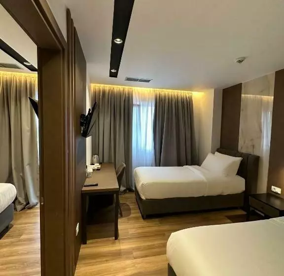 اتاق خانوادگی, Klajdi Resort & Spa