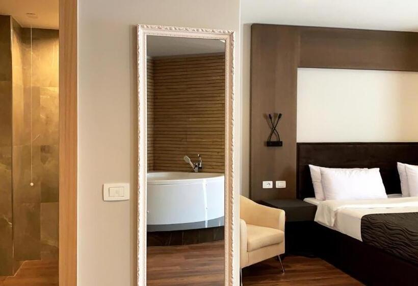 جناح رئاسى, Klajdi Resort & Spa