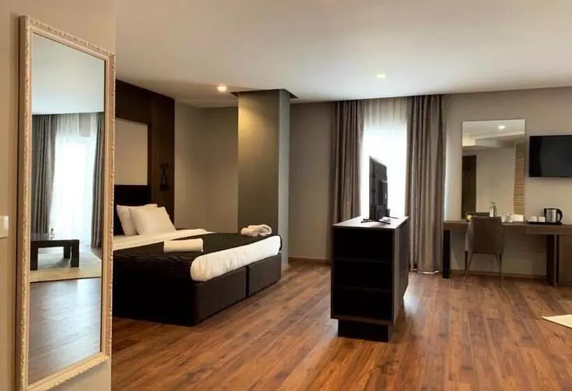 سوئیت پرزیدنت, Klajdi Resort & Spa