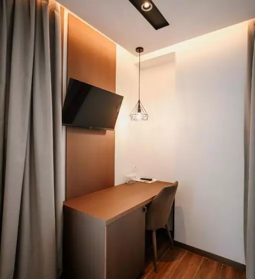 اتاق لوکس با بالکن و چشمانداز دریا, Klajdi Resort & Spa