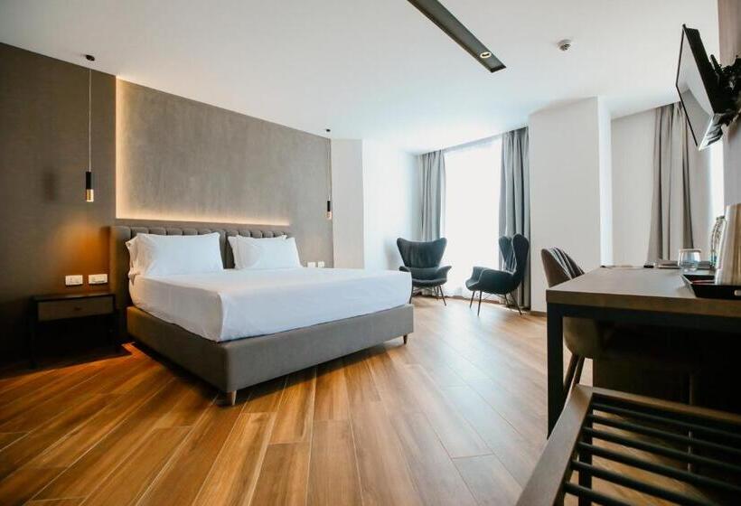 جناح ديلوكس, Klajdi Resort & Spa