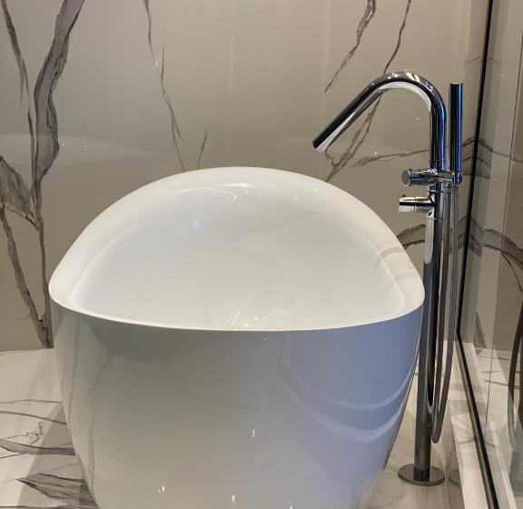 Люкс Deluxe Кровать Кинг, Klajdi Resort & Spa