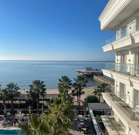 جناح عائلي, Klajdi Resort & Spa