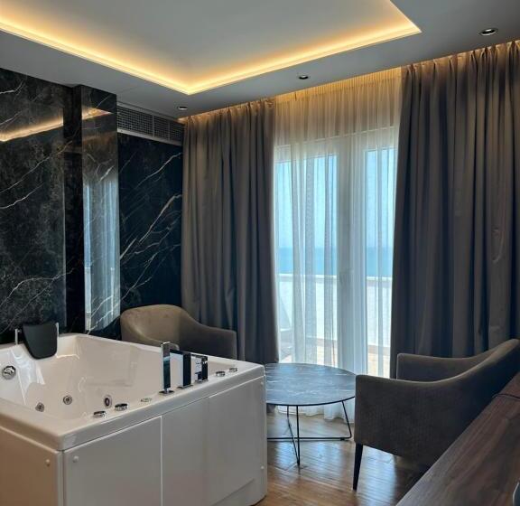 Люкс с гидромассажем, Klajdi Resort & Spa