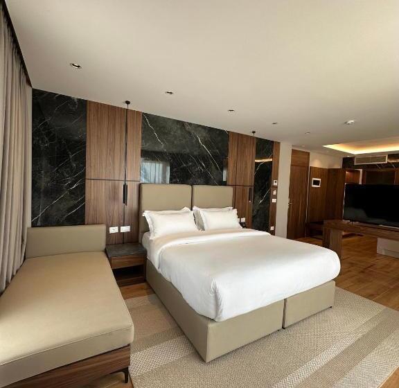 جناح مزود بجاكوزى, Klajdi Resort & Spa