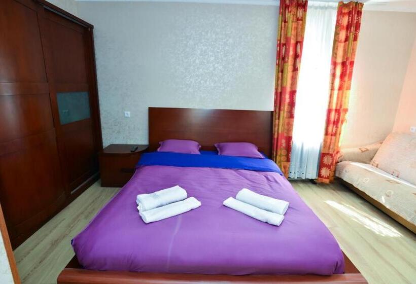 استودیو خانوادگی, Shin