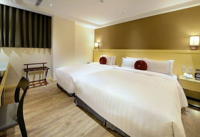 اتاق استاندارد سه نفره, Shiny Ocean