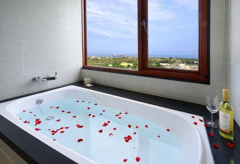 اتاق لوکس سه تخته, Shiny Ocean