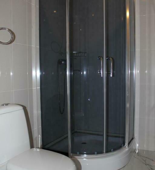 اتاق استاندارد سه نفره, Tbilisi Central By Mgzavrebi