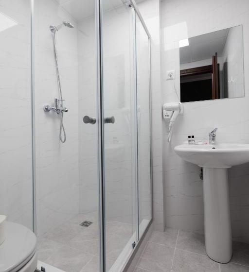 اتاق خانوادگی, Tbilisi Central By Mgzavrebi