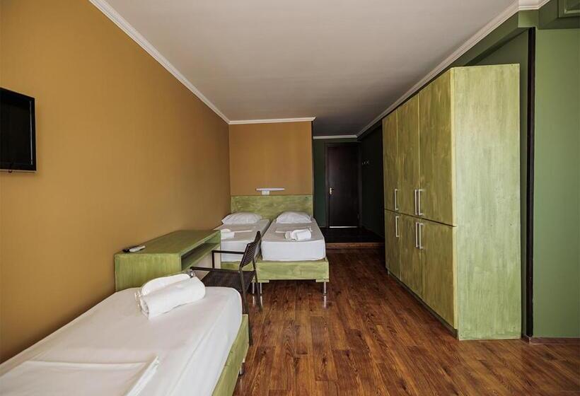 اتاق خانوادگی, Tbilisi Central By Mgzavrebi