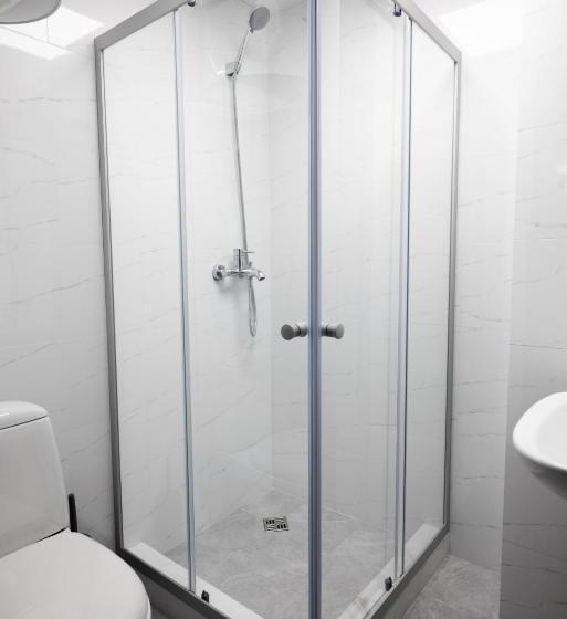 اتاق لوکس با چشم‌انداز شهر, Tbilisi Central By Mgzavrebi