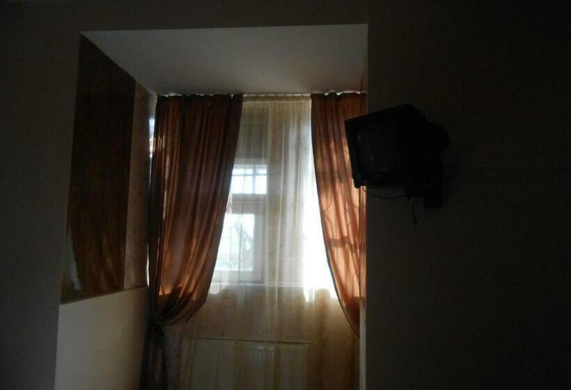 اتاق استاندارد چهار تخته, Noah S Ark B&b