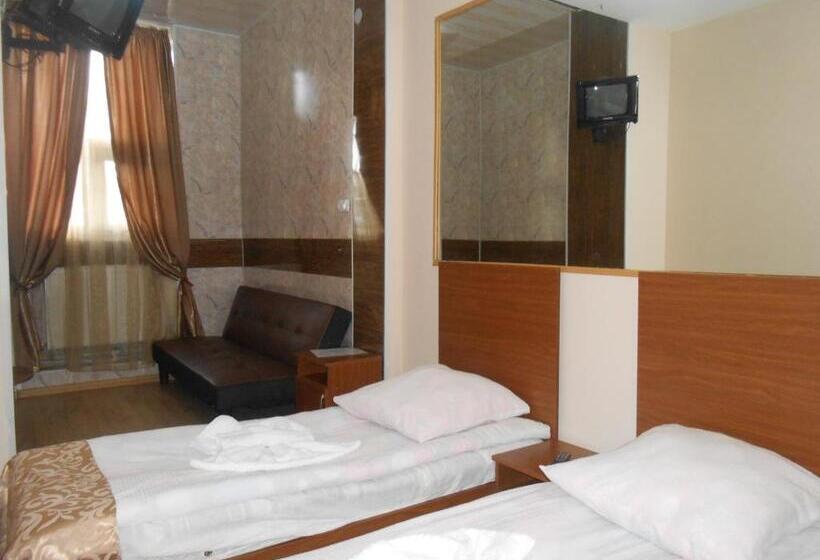 اتاق راحتی, Noah S Ark B&b