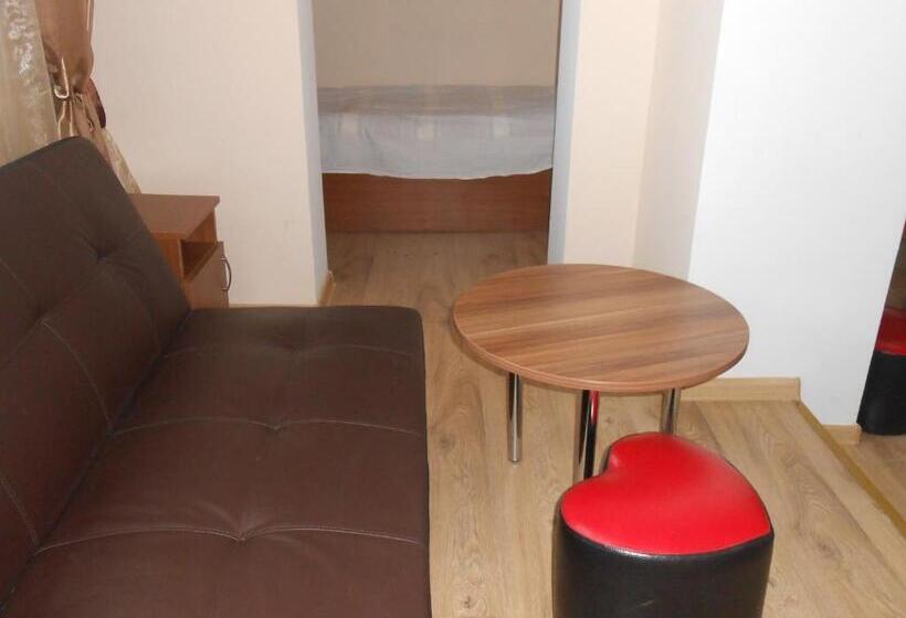 3 Bedroom Suite, Noah S Ark B&b