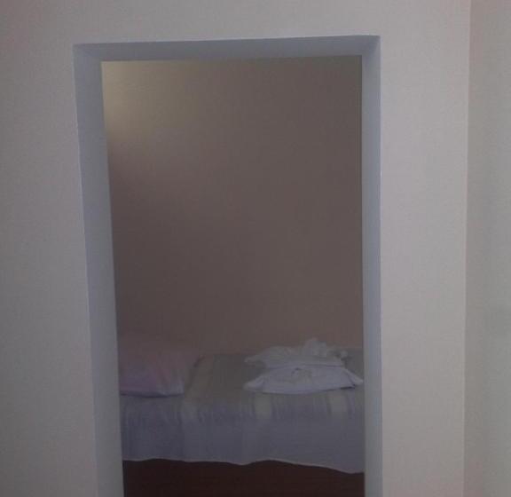 3 Bedroom Suite, Noah S Ark B&b