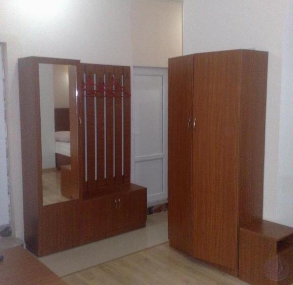 3 Bedroom Suite, Noah S Ark B&b