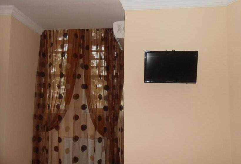 سوئیت 2 خوابه, Noah S Ark B&b