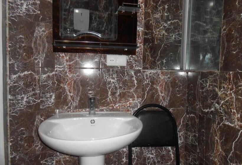 سوئیت 2 خوابه, Noah S Ark B&b