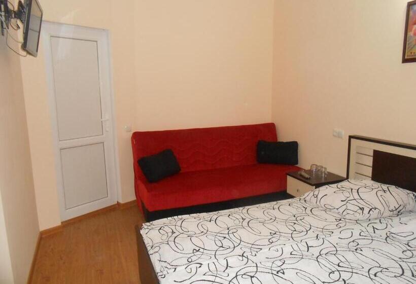 سوئیت 2 خوابه, Noah S Ark B&b