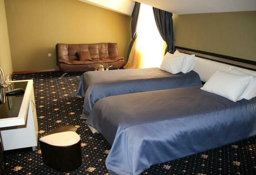 اتاق استاندارد سه نفره, Villa Palace