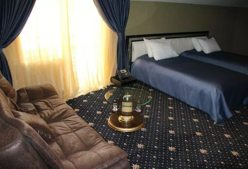 اتاق استاندارد سه نفره, Villa Palace
