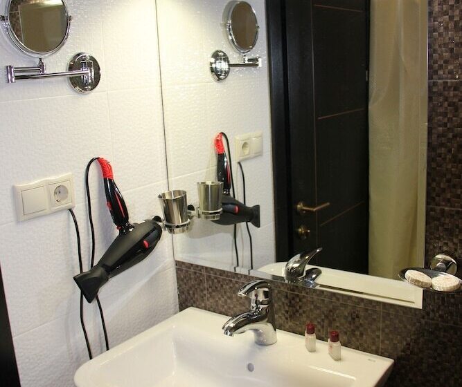 اتاق استاندارد یک نفره, Villa Palace