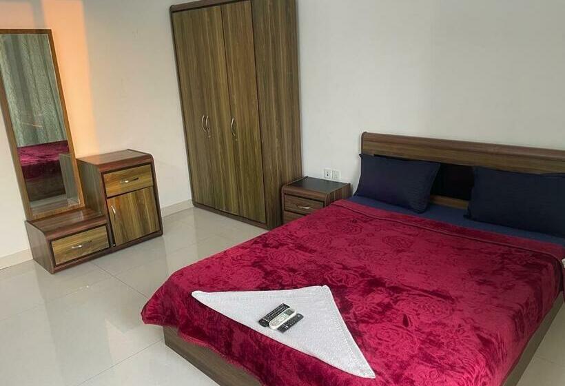 Номер Deluxe Кровать Кинг, Royal Nest Premium