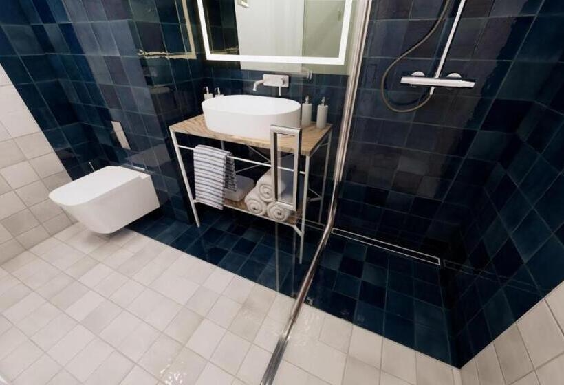 带大床的经典房间, Mercure Sibiu Arsenal