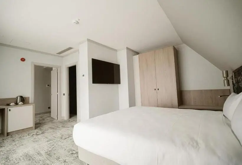 سوییت, Mercure Sibiu Arsenal