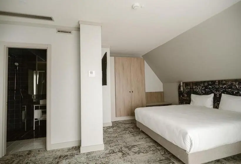 سوییت, Mercure Sibiu Arsenal