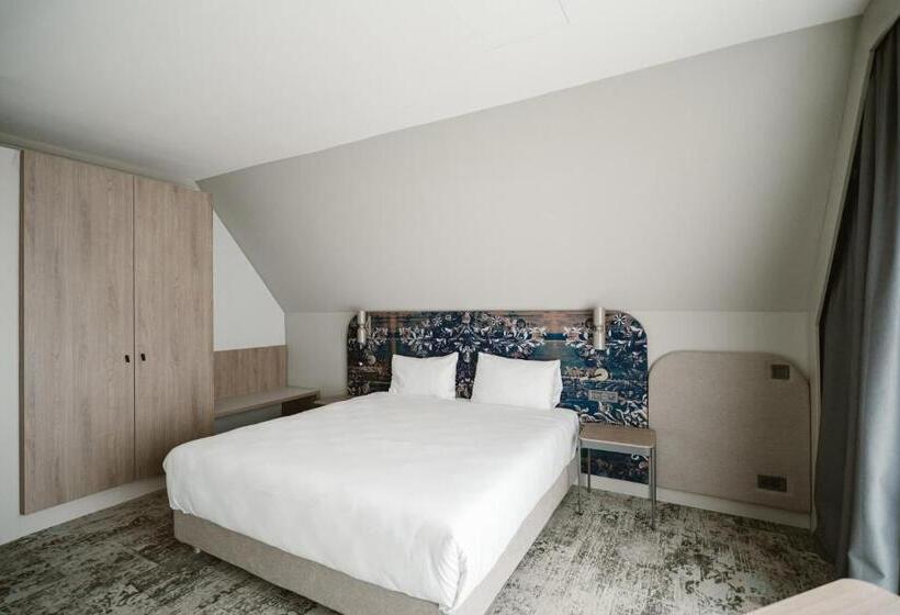 سوییت, Mercure Sibiu Arsenal