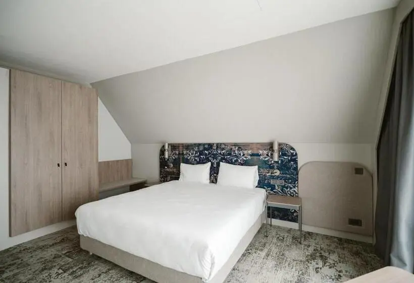 سوییت, Mercure Sibiu Arsenal