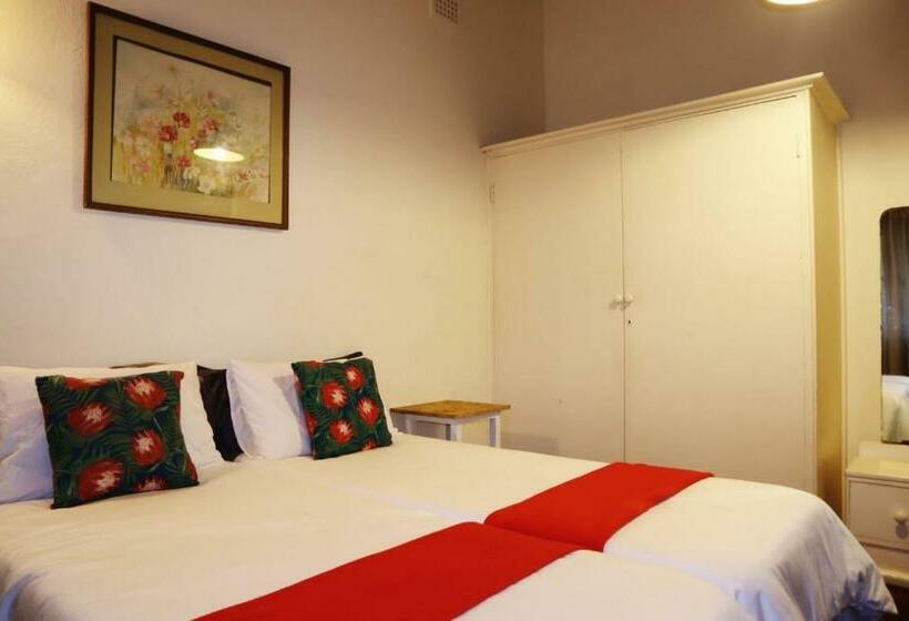 חדר סטנדרט נוף לגינה, Whistling Woods