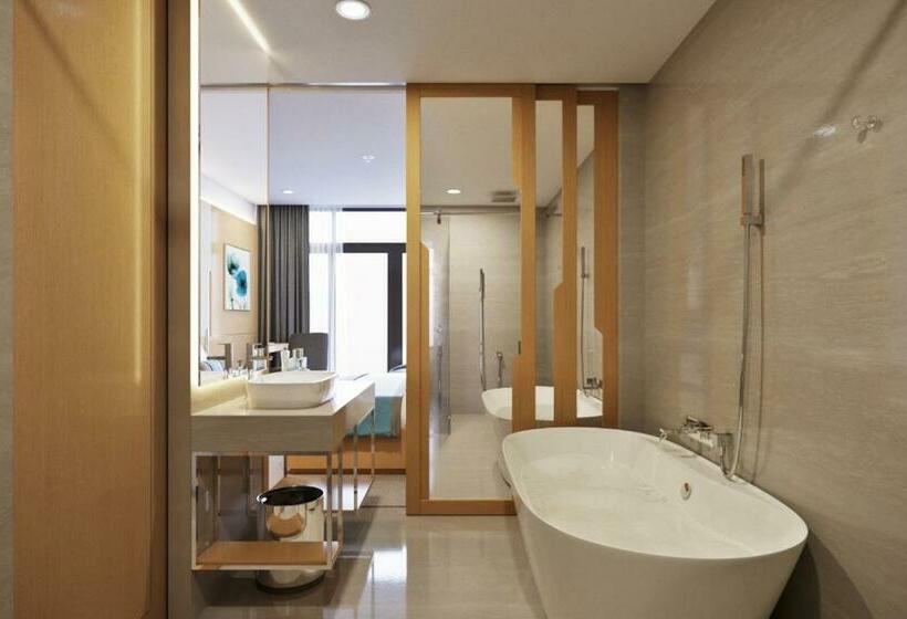 اتاق استاندارد با بالکن و چشمانداز دریا, Awaken Da Nang