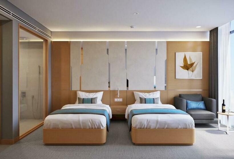 اتاق استاندارد با بالکن, Awaken Da Nang