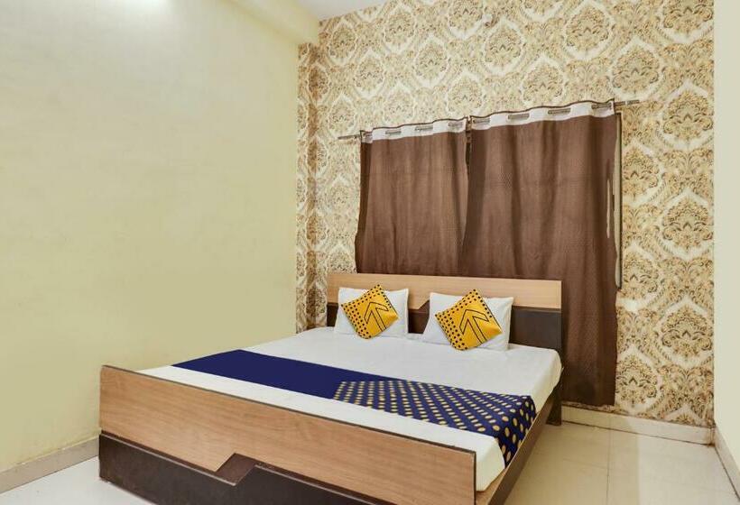 Трехместный Номер Классика, Spot On 81415 Hotel Vaishnavi