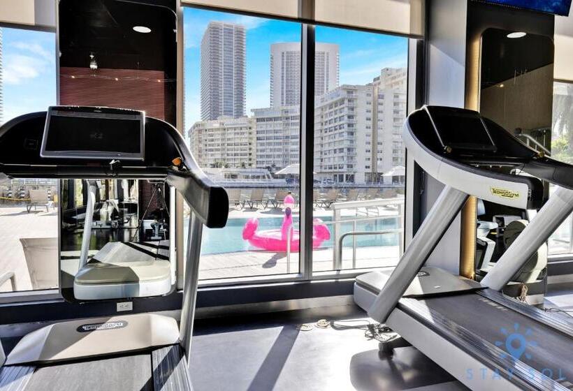 Дом 1 Спальня, Upper Studio   Balcony   Pool   Gym   Near Beach