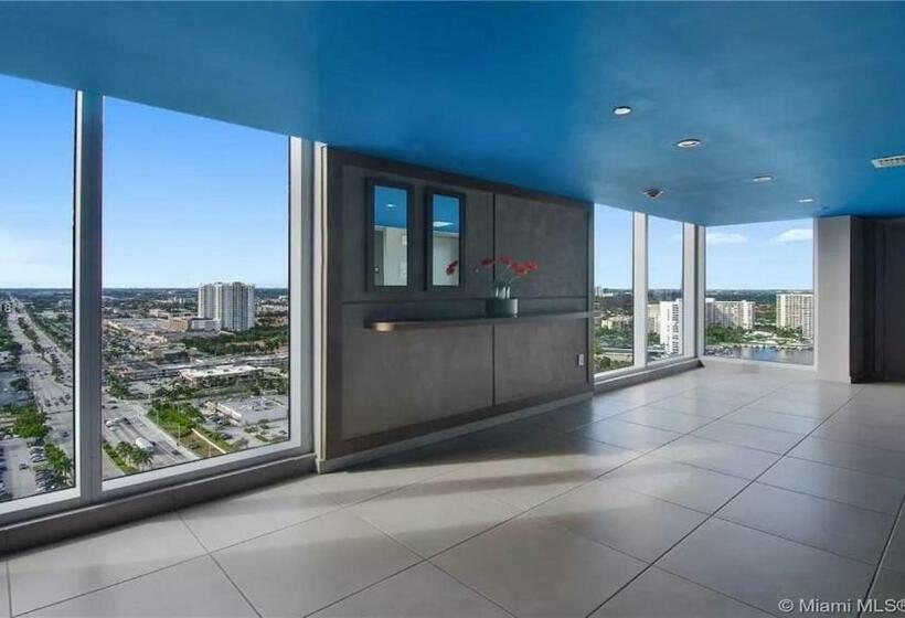 Дом 1 Спальня, Upper Studio   Balcony   Pool   Gym   Near Beach